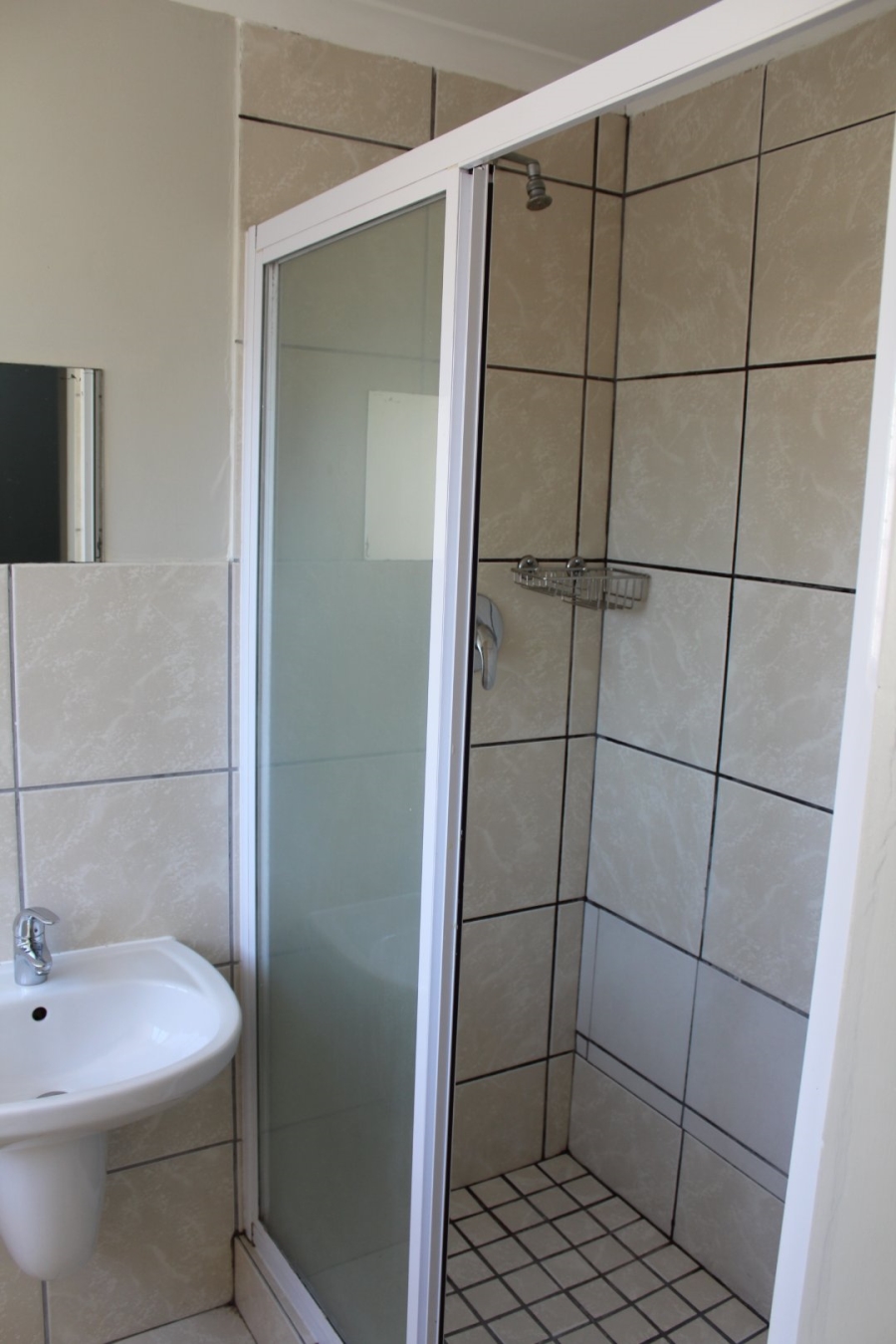 To Let 2 Bedroom Property for Rent in Kempenville Western Cape